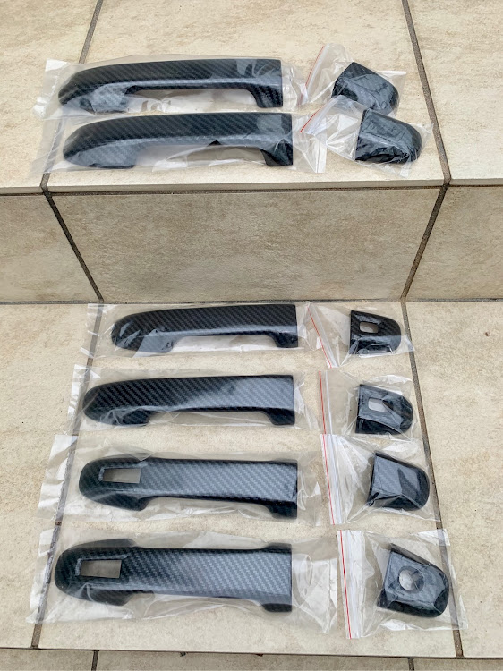 ヴォクシーのbreed・ドアハンドルカバー・カーボン調・ハイクオリティーに関するカスタム事例の投稿画像2枚目