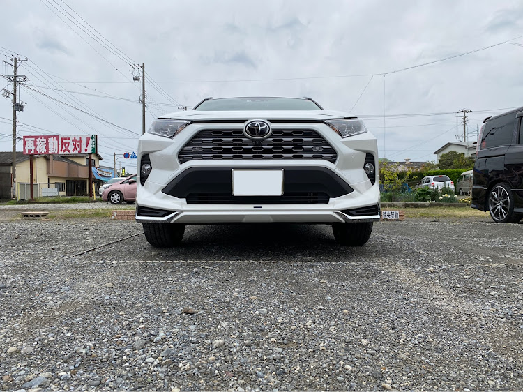 ノアのイエローフォグコラボ・RAV4納車・ドラレコ取り付け・VELENOに関するカスタム事例の投稿画像3枚目