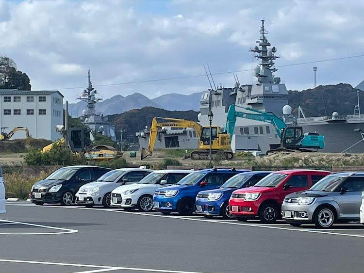 スプラッシュの舞鶴赤れんがパーク・舞鶴でオフ会・海自カレー・2022年11月27日・鈴菌と595に関するカスタム事例の投稿画像2枚目