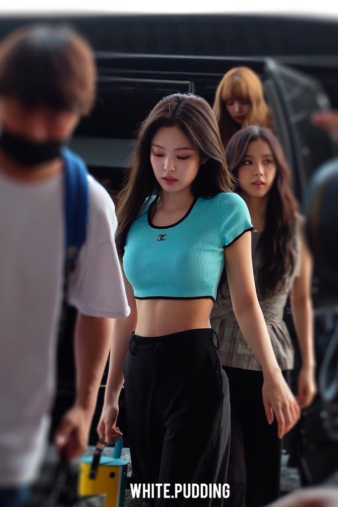 jenniecloset_crop1