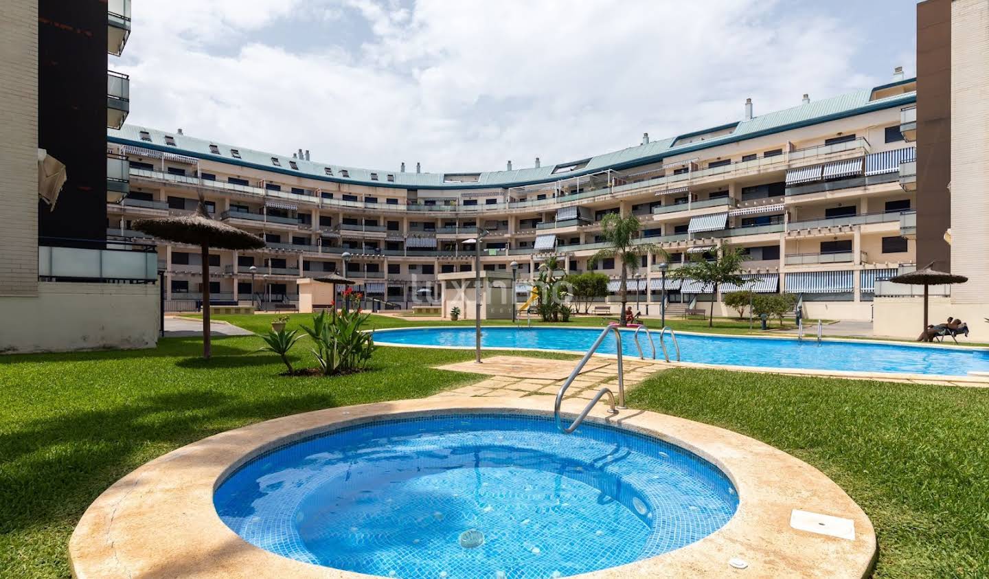 Apartment with terrace and pool Dénia