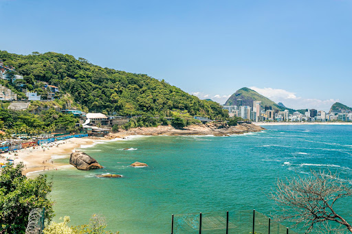 Maison avec piscine et jardin 2