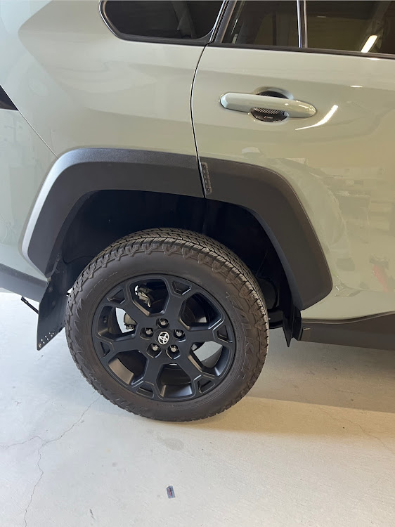 RAV4のDIY・まだ暑いですね・リフトアップに関するカスタム事例の投稿画像5枚目