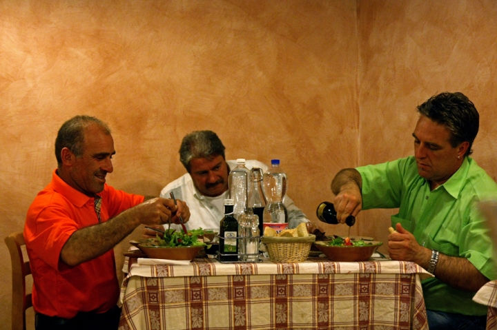 Gli italiani e la buona cucina di Manlio