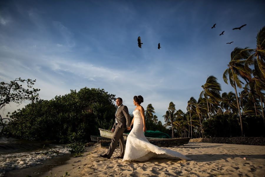 Fotografo di matrimoni Daniela Burgos (danielaburgos). Foto del 24 novembre 2016