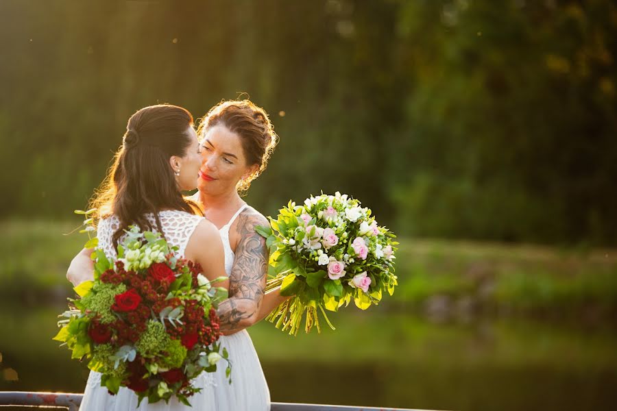 Fotógrafo de casamento Helena Szmigielova (szmigielova). Foto de 12 de fevereiro 2019