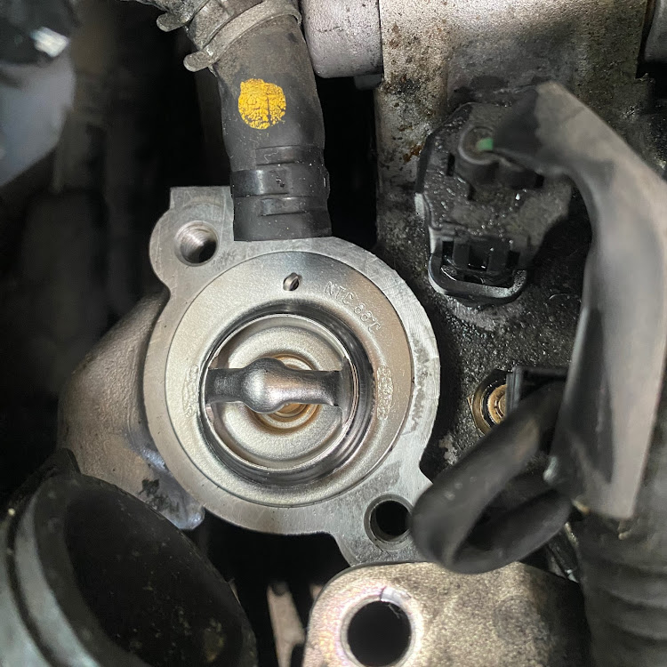 ミニキャブバンのオーバーヒート続報・サーモスタット交換・大チョンボあり・全ては夏のせい・疲労困憊オヤジに関するカスタム事例の投稿画像3枚目