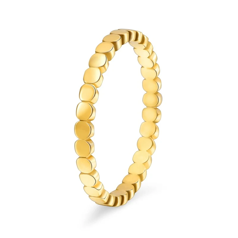 Bague femme coréenne en acier inoxydable, coupe ronde. Un accessoire élégant, durable et parfait pour toutes les occasions.