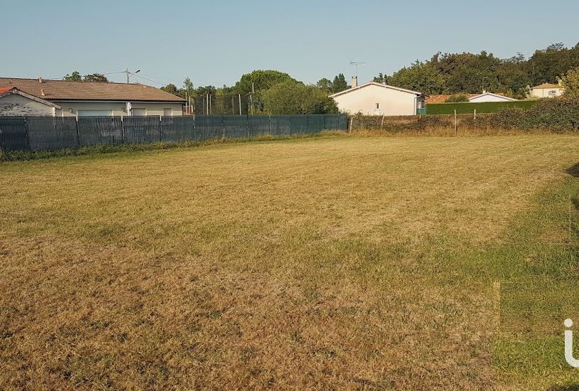  Vente Terrain à bâtir - à Le Pian-Médoc (33290) 