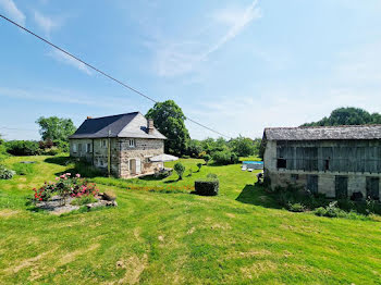 maison à Saint-Pantaléon-de-Larche (19)