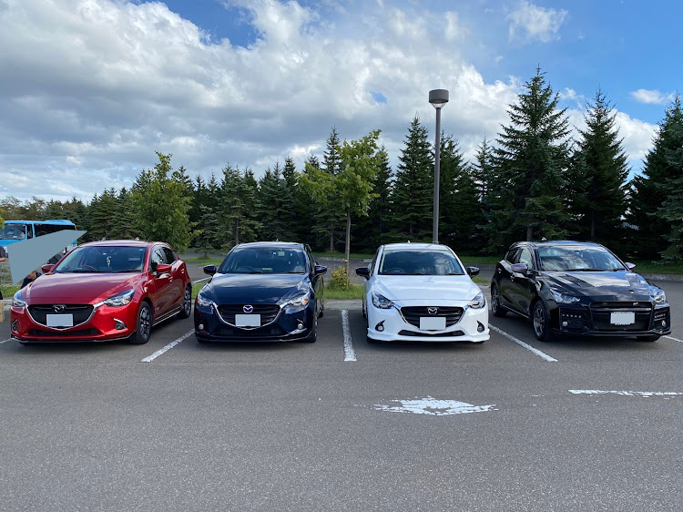 デミオのおしゃれDJクラブ・ODJC北海道・ブルーワイドミラー・グリル塗装・神チューンに関するカスタム事例の投稿画像9枚目