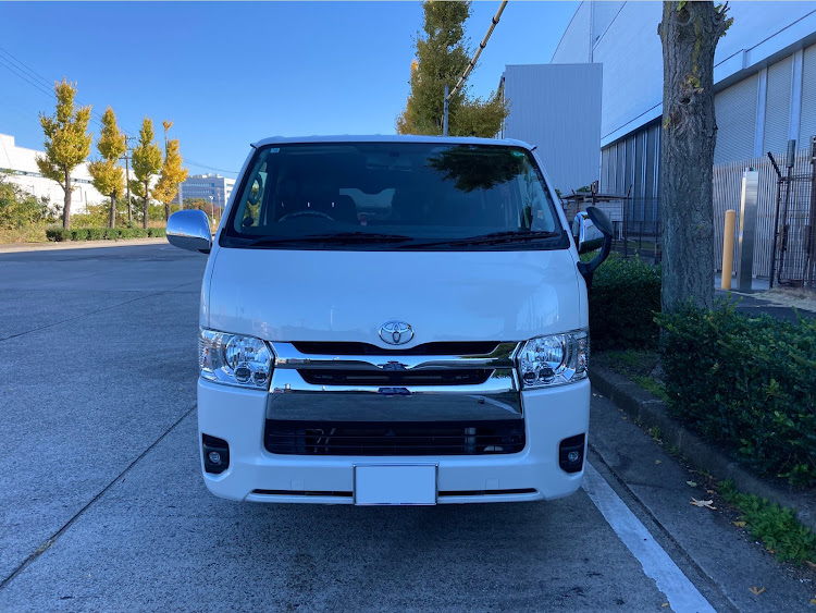ハイエースバンの7型フォグに交換に関するカスタム事例の投稿画像3枚目