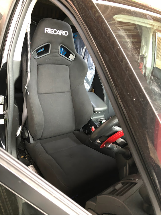 インプレッサ スポーツのSR-7F・レカロシート・DIYに関するカスタム事例の投稿画像1枚目