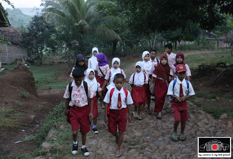 Kids in Kampung Cicaringin