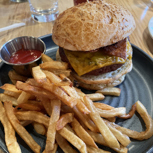 Gluten-Free Burgers at Thyme & Tonic