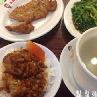 鬍鬚張魯肉飯(台北大安店)