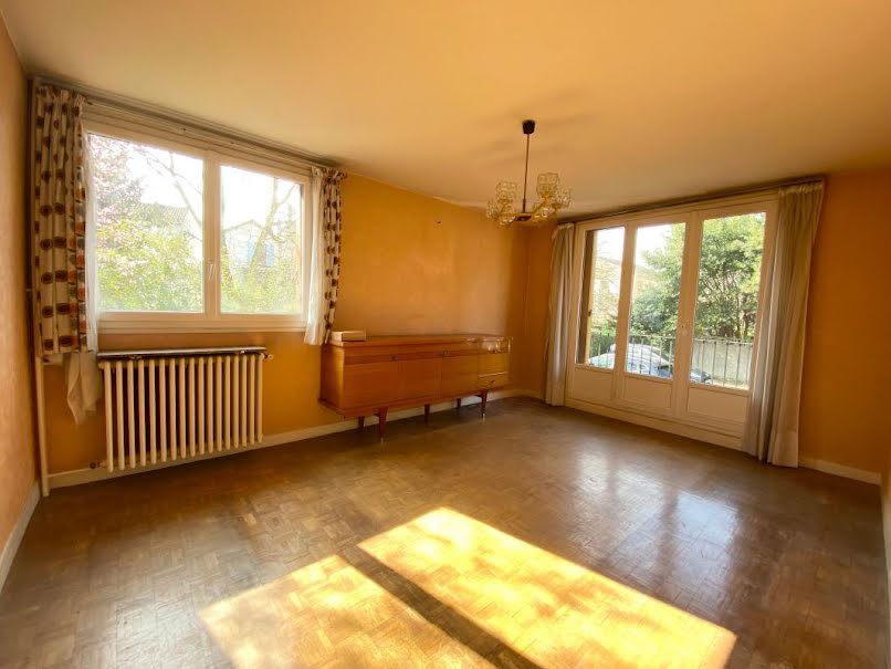 Vente appartement 3 pièces 65 m² à Noisy-le-Sec (93130), 210 000 €