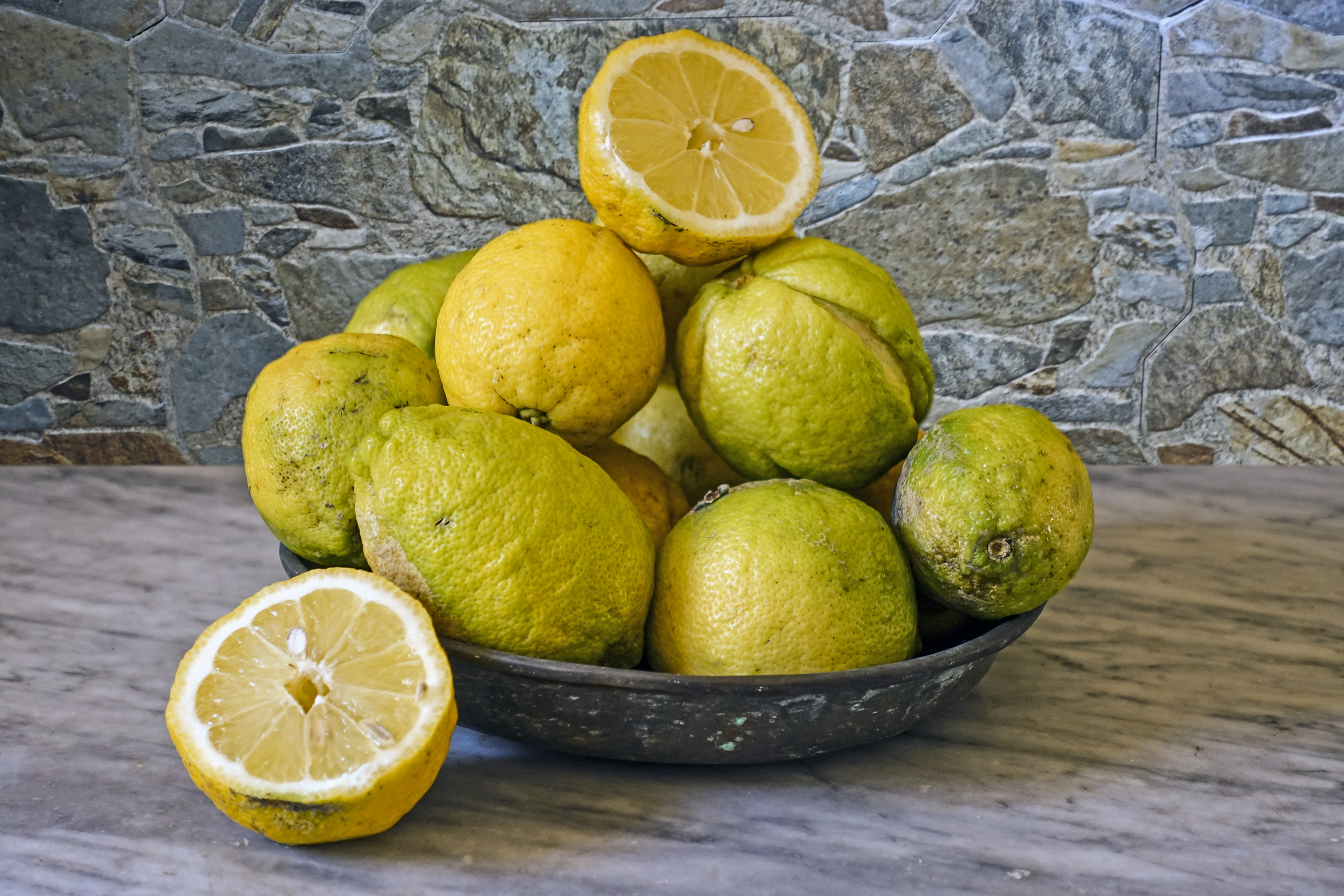 limoni, ne vuoi? di lugiube