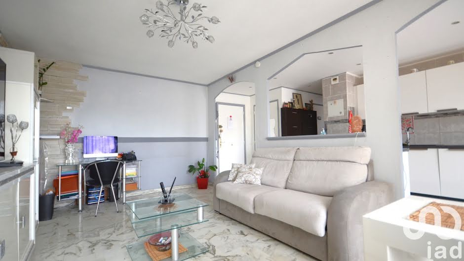 Vente appartement 2 pièces 50 m² à Saint-Laurent-du-Var (06700), 235 000 €