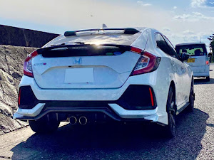 シビック Fk7のプチオフ会 One Ok Rock Brz Mazda3 ミニクーパーに関するカスタム メンテナンスの投稿画像 車のカスタム情報はcartune