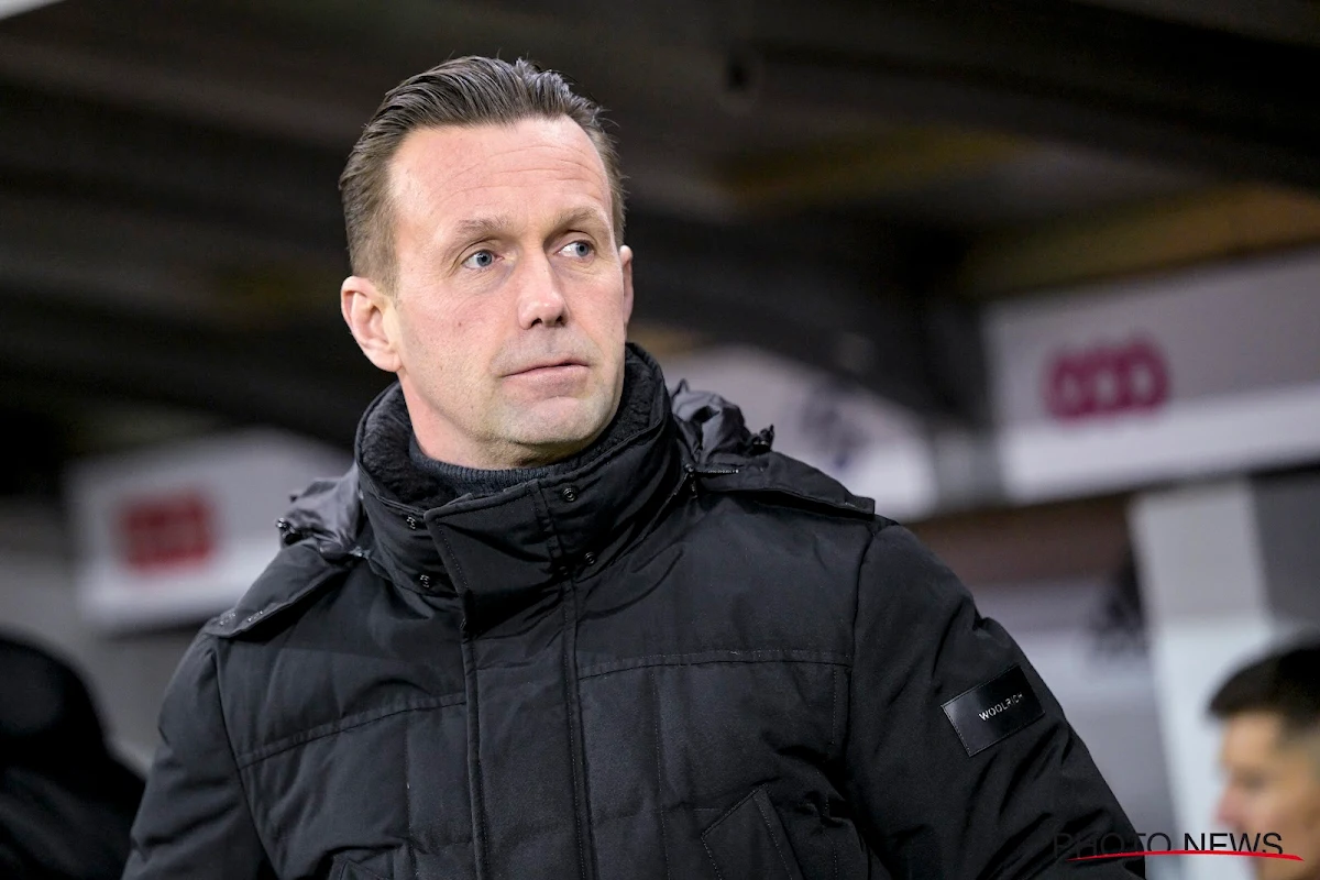 Standard-coach Deila haalt uit naar eigen spelers na dramatische tweede helft