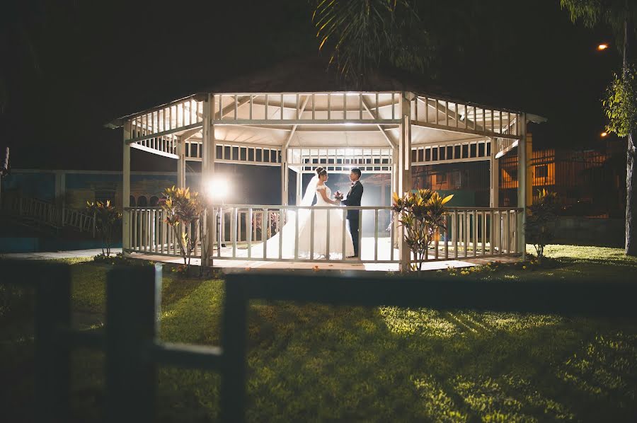 Fotógrafo de casamento Sadam Emerson Julca Moreno (sadamjulca). Foto de 6 de março 2018