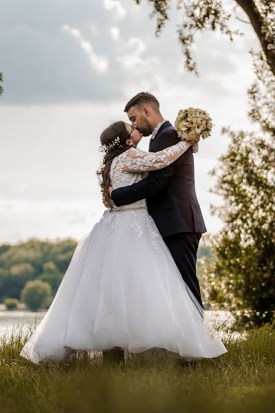 Fotógrafo de casamento Emese Grósz (groszemese). Foto de 13 de junho 2022