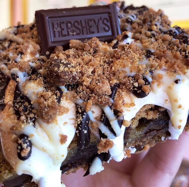 Looking for an afternoon treat....nothing S’more to debate.  Gluten Free gram crackers chocolate and marshmallow fluff. Make today a little sweeter...