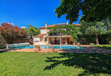 Villa with pool and terrace 13