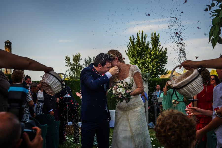 Fotógrafo de casamento Chesco Muñoz (ticphoto2). Foto de 7 de setembro 2016