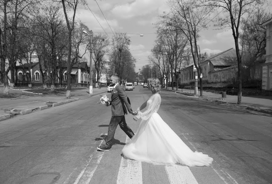 Fotógrafo de casamento Vitaliy Syromyatnikov (syromyatnikov). Foto de 29 de março 2020