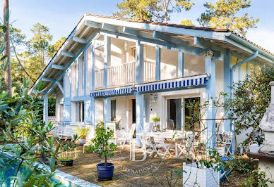 Maison avec piscine et terrasse 17