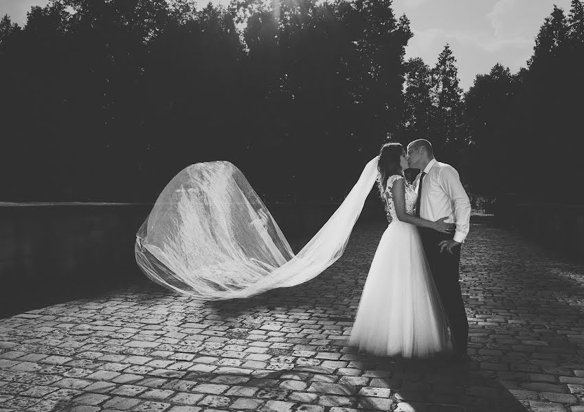 Wedding photographer Piotr Kowal (piotrkowal). Photo of 10 December 2018