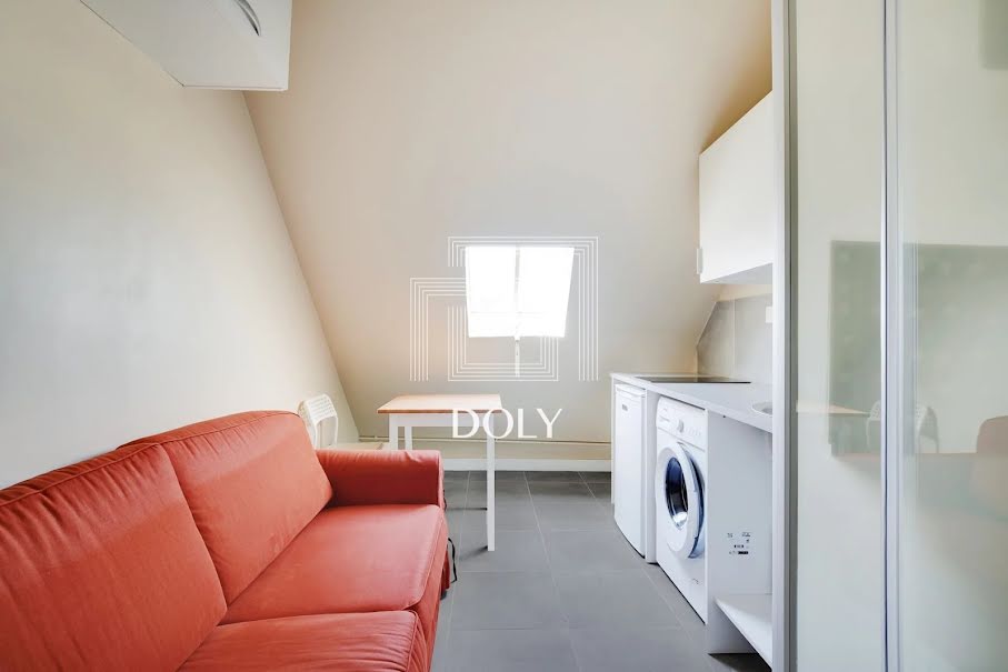 Location meublée appartement 1 pièce 15 m² à Paris 16ème (75016), 750 €