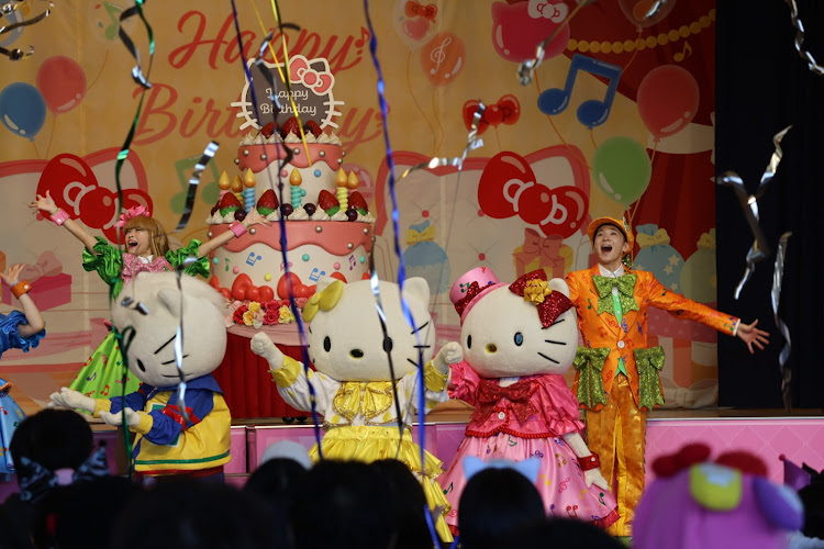 ヴォクシーのハーモニーランド・12月もよろしくお願いしますに関するカスタム事例の投稿画像4枚目