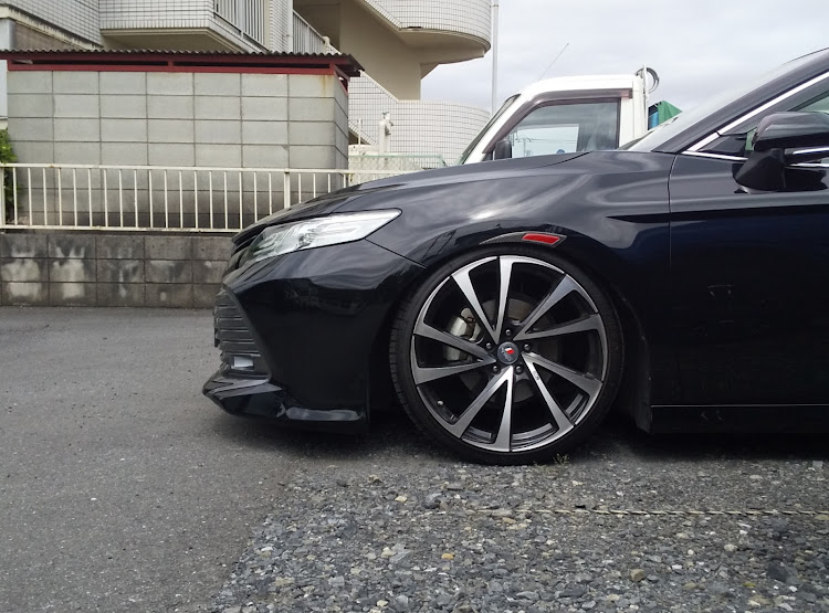 カムリのカムリ70・異音モール・車高調トラブルに関するカスタム事例の投稿画像2枚目