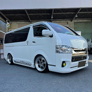 ハイエースバン TRH200V