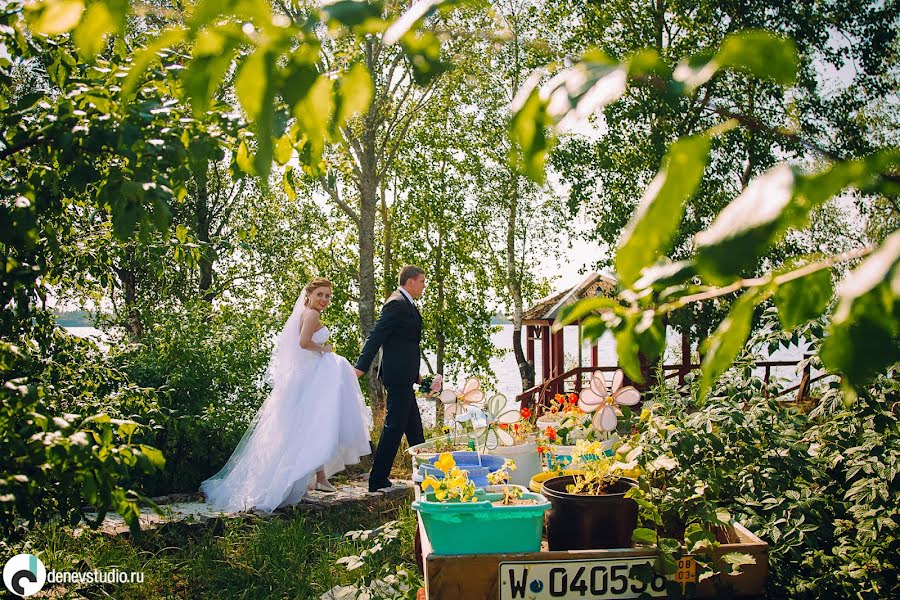 Fotógrafo de casamento Evgeniy Denisov (denev). Foto de 13 de novembro 2014