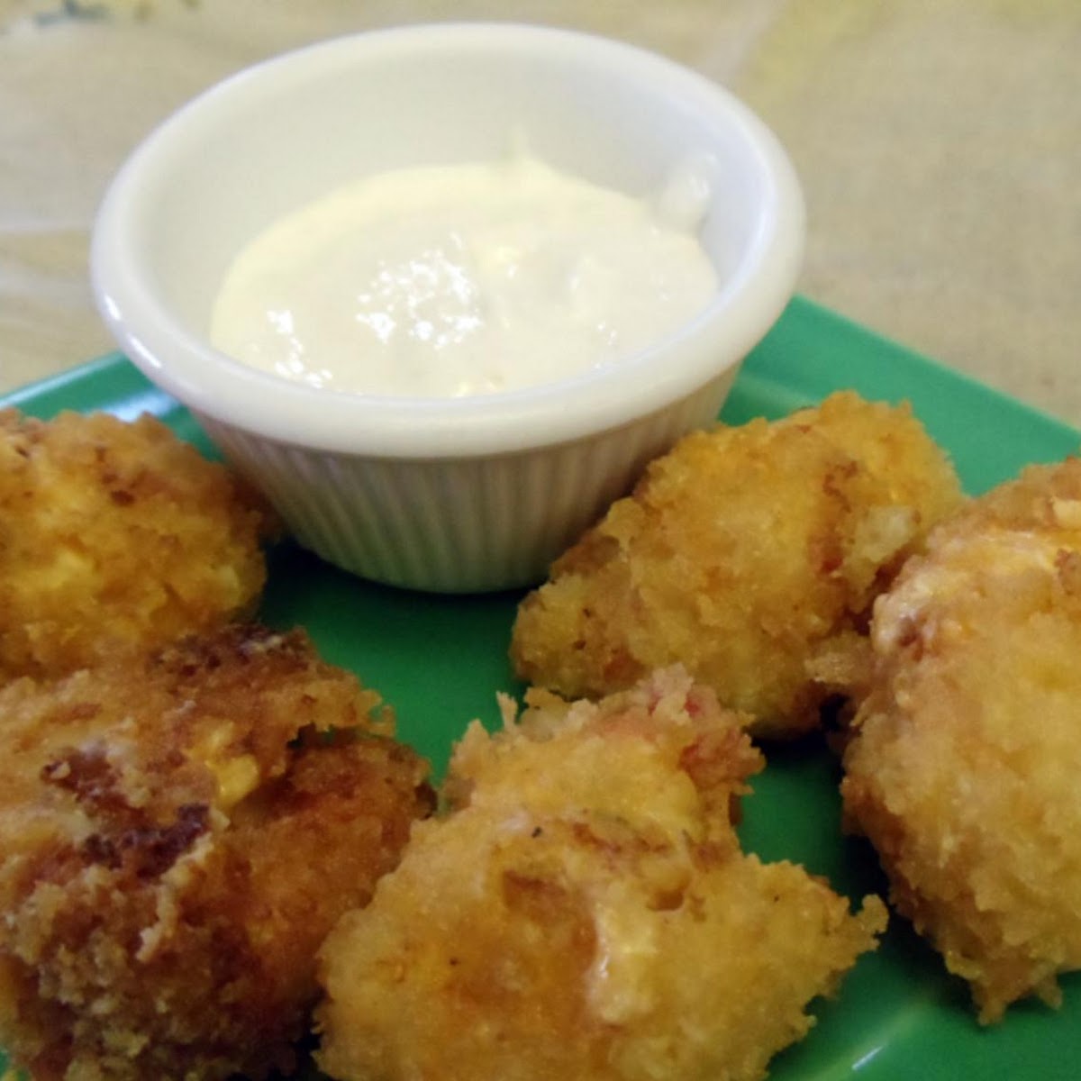 Deep fried cheese balls with sauce on white background Stock Photo by  ©RootsB4Branches 99676918