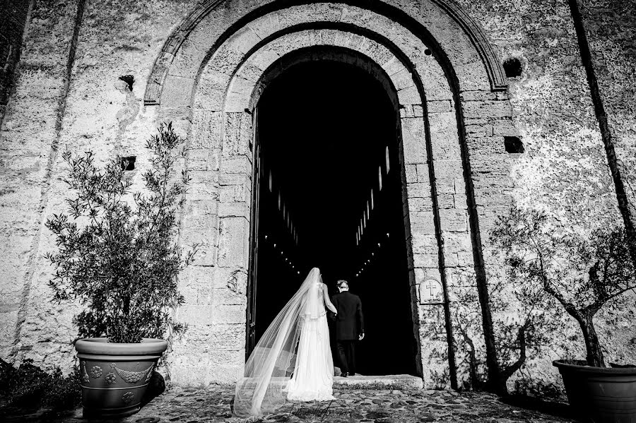 Fotografo di matrimoni Antonella Tassone (tassone). Foto del 14 settembre 2021