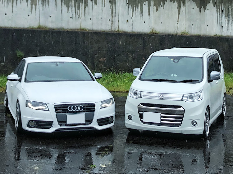 A4 セダンのシュウさんが投稿したカスタム事例の投稿画像1枚目