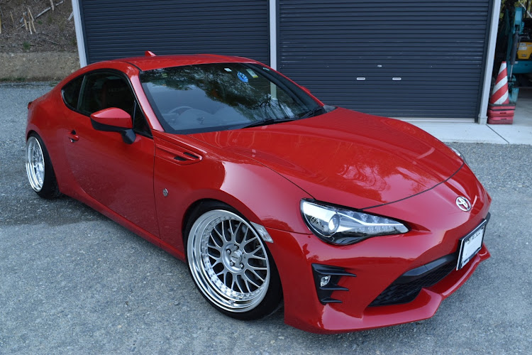 86の86の日・8月もよろしくお願いします・ピックアップに選ばれたい・ZN6 BRZ・低そうで低くない少し低い車に関するカスタム事例の投稿画像2枚目