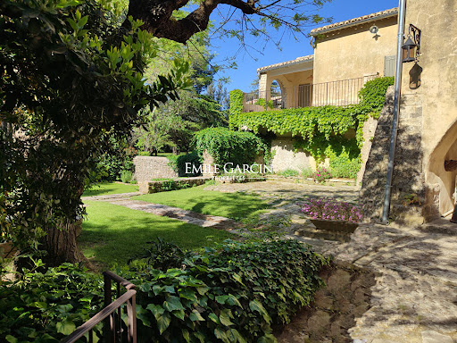 Propriété avec piscine et jardin 5