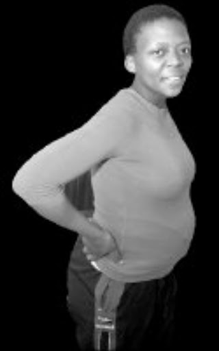 EXPECTING: Paulina Mathikge. Pic. Mabuti Kali. 13/06/07. © Sunday World.