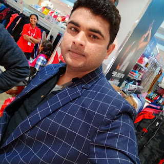 Amit Kumar at Brand Factory, Khajpura,  photos