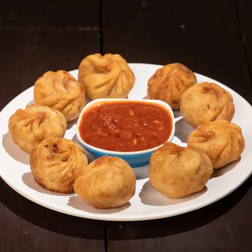 Fried Veg Momo (8 Pcs)