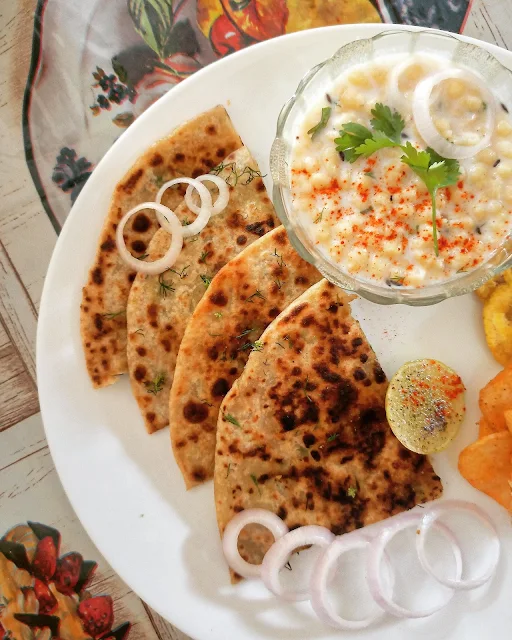 Aloo Paratha With Raita [2 Pcs]