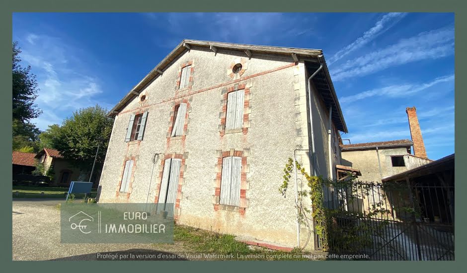 Vente maison 8 pièces 217 m² à Moustey (40410), 178 000 €