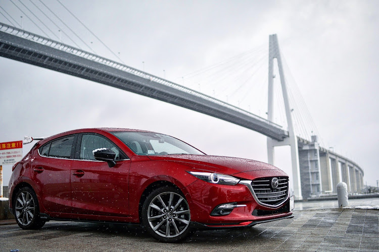 アクセラスポーツのアクセラ・アクセラスポーツ・Mazda3・bmlfsに関するカスタム事例の投稿画像4枚目