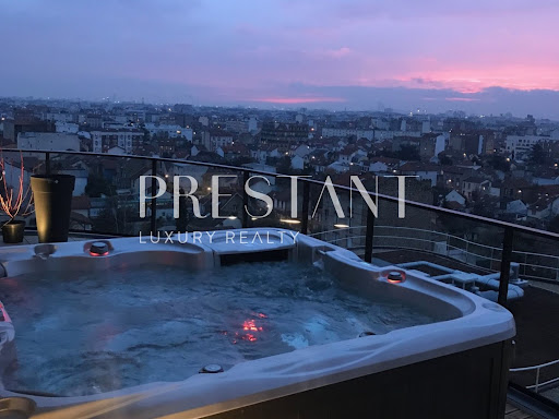 Apartment with terrace and pool 2